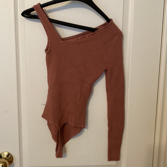 Abercrombie asymmetrical body suit - Picture 2 of 3